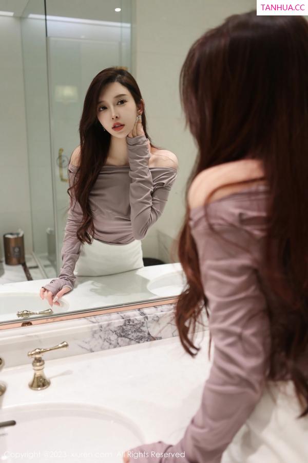 吴玉 玉兔miki [XiuRen]高清写真图 2023.05.12 No.6728 玉兔miki 短裙美腿第4张图片